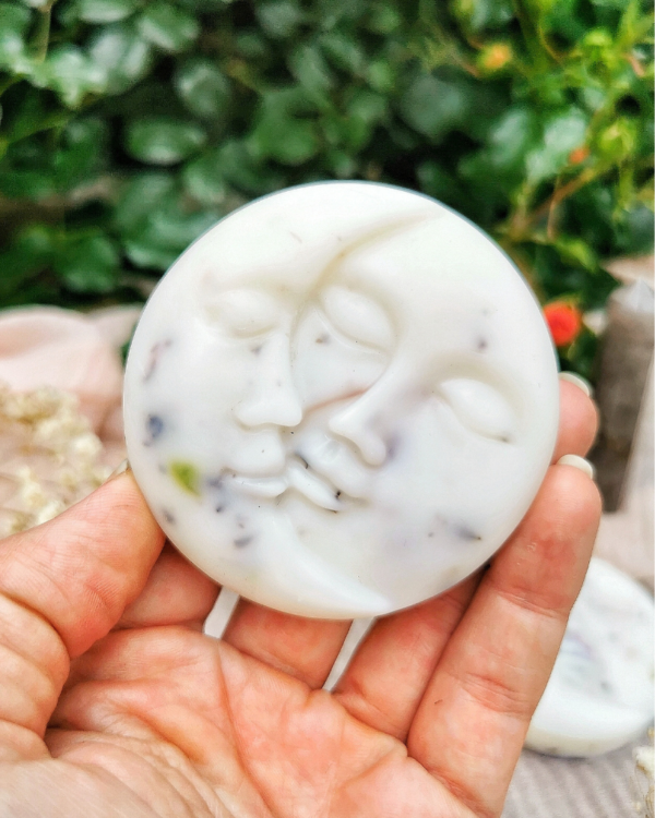 fondant parfumé nuit mystique avec fleurs séchées fondant parfumé nuit mystique avec fleurs séchées
